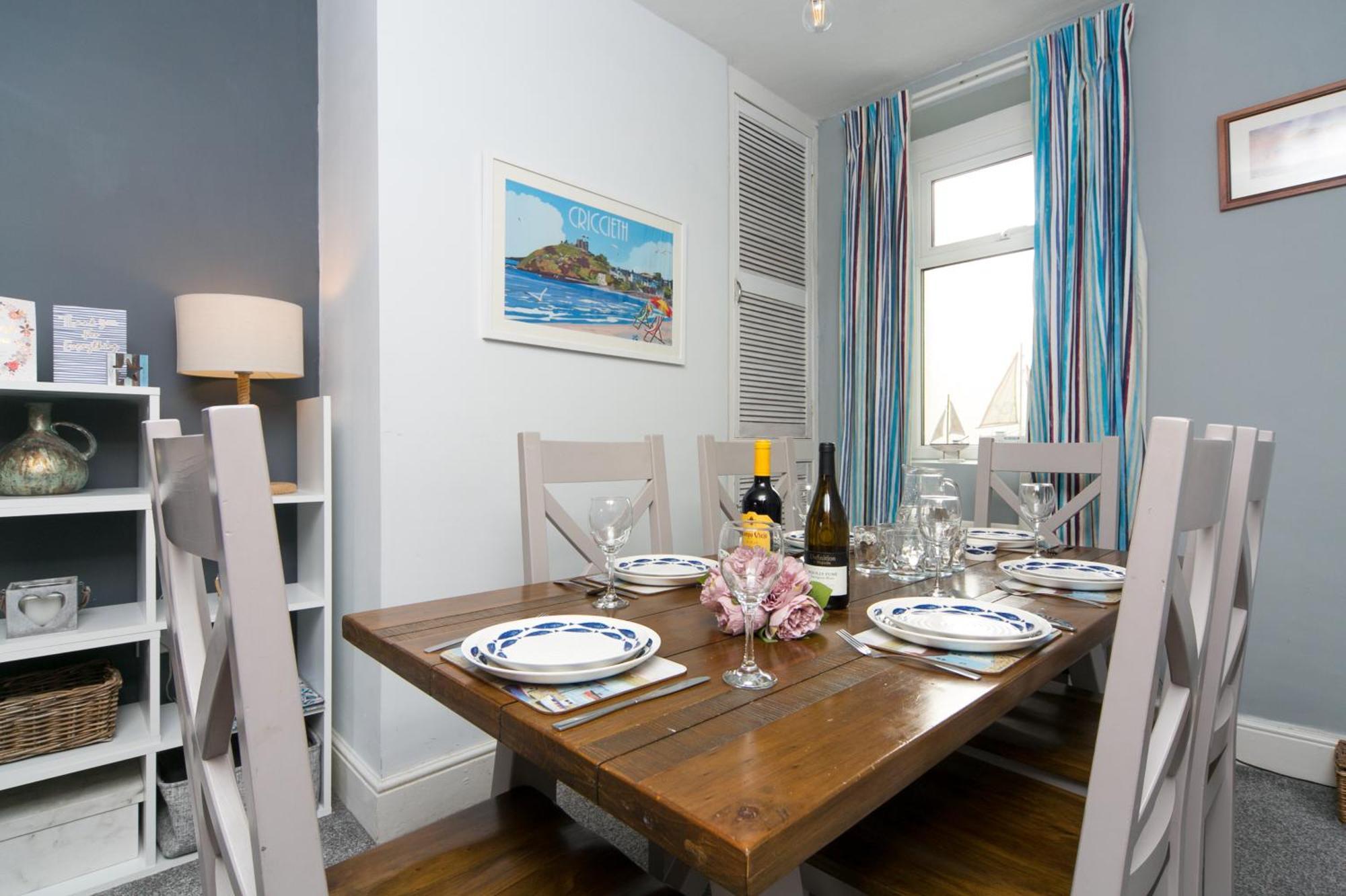 6 Afallon, Beachside Holiday House คริกเคียธ ภายนอก รูปภาพ