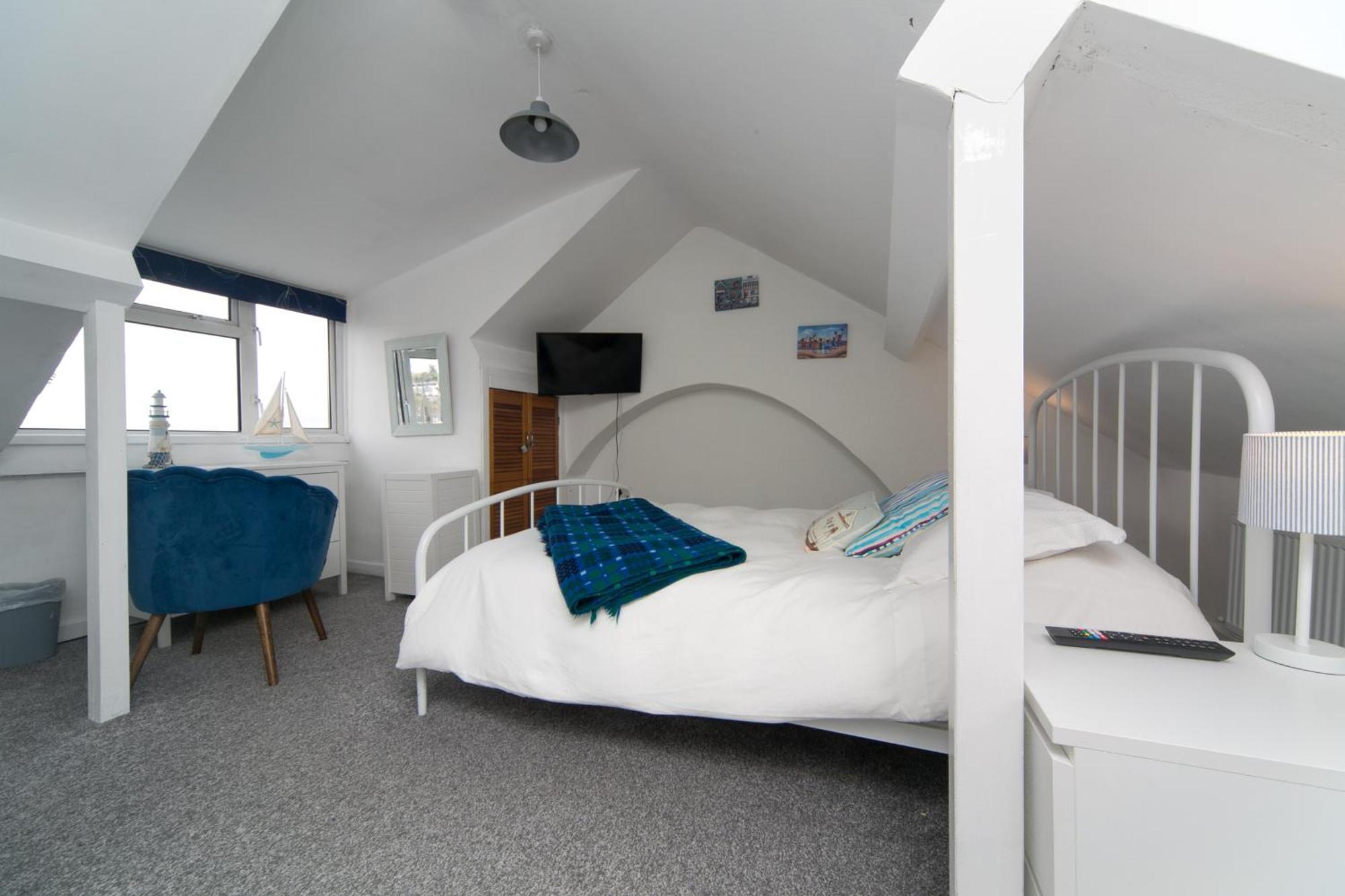 6 Afallon, Beachside Holiday House คริกเคียธ ภายนอก รูปภาพ